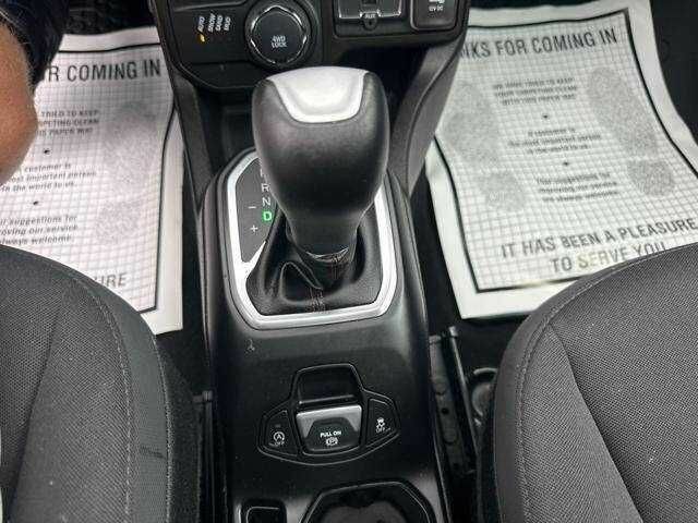 Белый Джип Другая, объемом двигателя 1.3 л и пробегом 24 тыс. км за 7000 $, фото 18 на Automoto.ua