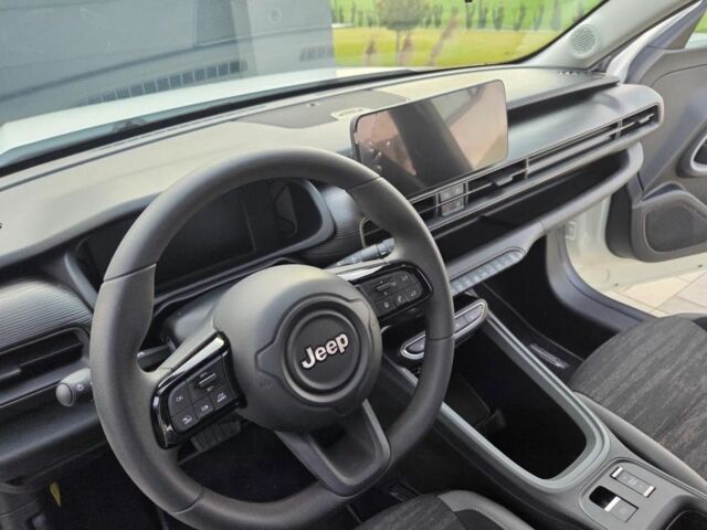 Белый Джип Другая, объемом двигателя 0 л и пробегом 13 тыс. км за 16999 $, фото 14 на Automoto.ua