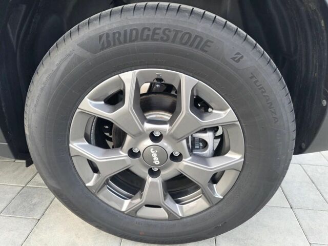 Белый Джип Другая, объемом двигателя 0 л и пробегом 13 тыс. км за 16999 $, фото 12 на Automoto.ua