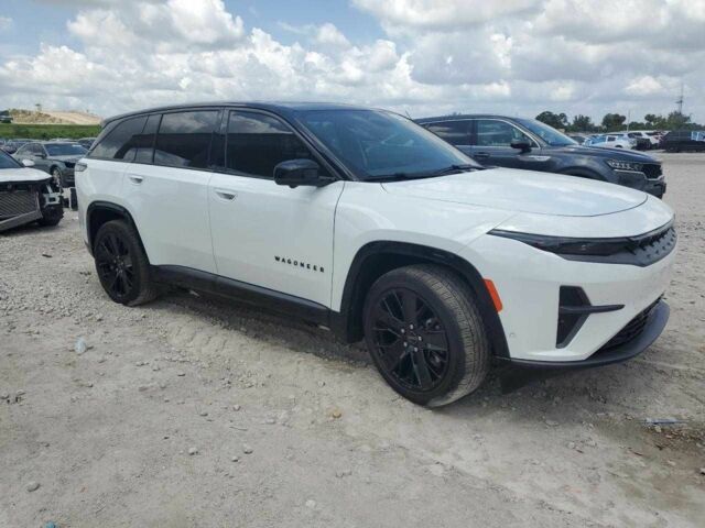 Белый Джип Другая, объемом двигателя 0 л и пробегом 4 тыс. км за 35000 $, фото 2 на Automoto.ua