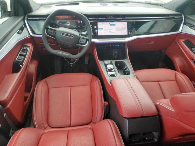 Белый Джип Другая, объемом двигателя 0 л и пробегом 4 тыс. км за 35000 $, фото 10 на Automoto.ua