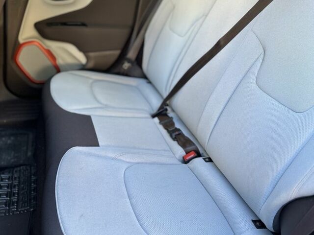 Бежевый Джип Другая, объемом двигателя 2.4 л и пробегом 83 тыс. км за 11950 $, фото 11 на Automoto.ua