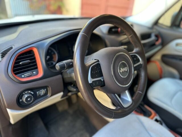 Бежевый Джип Другая, объемом двигателя 2.4 л и пробегом 83 тыс. км за 11950 $, фото 7 на Automoto.ua