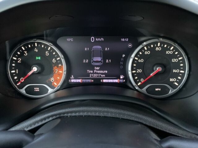 Черный Джип Другая, объемом двигателя 2.4 л и пробегом 213 тыс. км за 12000 $, фото 15 на Automoto.ua