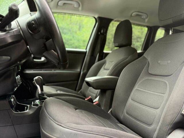 Черный Джип Другая, объемом двигателя 2.4 л и пробегом 189 тыс. км за 12500 $, фото 10 на Automoto.ua