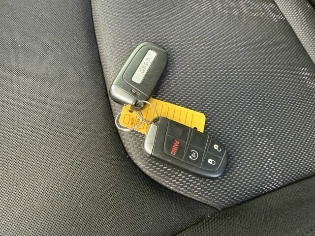 Черный Джип Другая, объемом двигателя 2.4 л и пробегом 190 тыс. км за 11800 $, фото 23 на Automoto.ua