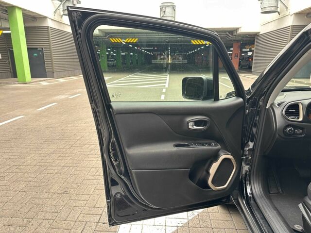 Черный Джип Другая, объемом двигателя 2.4 л и пробегом 313 тыс. км за 12500 $, фото 13 на Automoto.ua