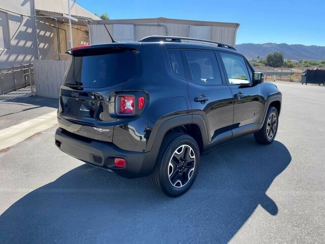 Черный Джип Другая, объемом двигателя 2.4 л и пробегом 74 тыс. км за 8000 $, фото 2 на Automoto.ua