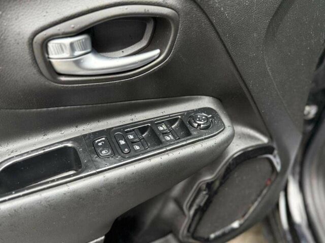 Черный Джип Другая, объемом двигателя 2.4 л и пробегом 189 тыс. км за 12500 $, фото 7 на Automoto.ua