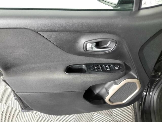 Черный Джип Другая, объемом двигателя 0 л и пробегом 68 тыс. км за 11000 $, фото 15 на Automoto.ua