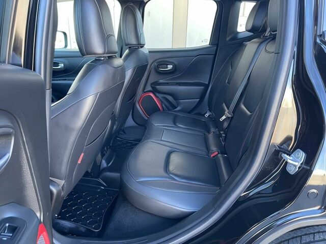 Черный Джип Другая, объемом двигателя 2.4 л и пробегом 74 тыс. км за 8000 $, фото 12 на Automoto.ua