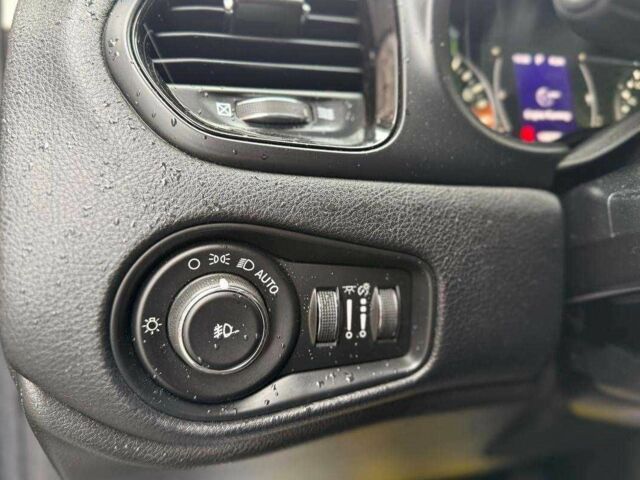 Черный Джип Другая, объемом двигателя 2.4 л и пробегом 189 тыс. км за 12500 $, фото 12 на Automoto.ua