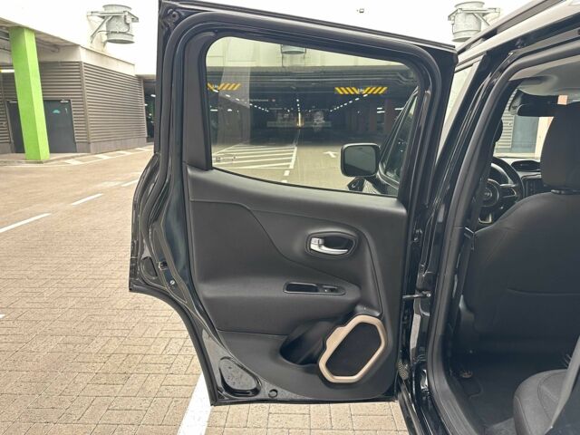 Черный Джип Другая, объемом двигателя 2.4 л и пробегом 313 тыс. км за 12500 $, фото 20 на Automoto.ua