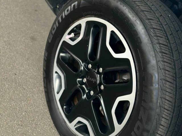 Черный Джип Другая, объемом двигателя 0 л и пробегом 103 тыс. км за 12300 $, фото 4 на Automoto.ua