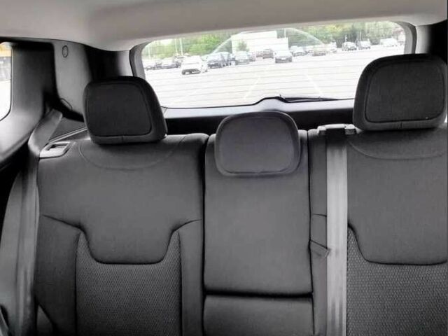 Черный Джип Другая, объемом двигателя 2.4 л и пробегом 77 тыс. км за 8900 $, фото 8 на Automoto.ua