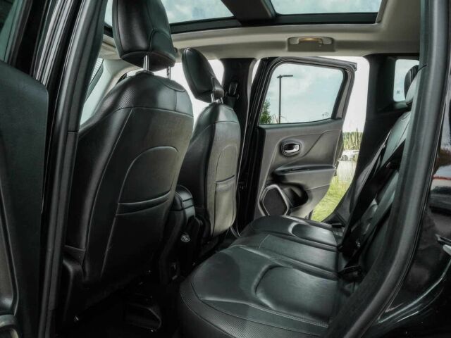 Черный Джип Другая, объемом двигателя 2.4 л и пробегом 44 тыс. км за 1100 $, фото 10 на Automoto.ua