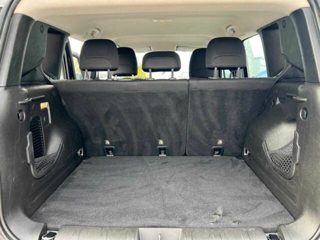 Чорний Джип Інша, об'ємом двигуна 2.4 л та пробігом 152 тис. км за 10940 $, фото 23 на Automoto.ua