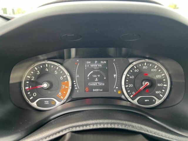 Чорний Джип Інша, об'ємом двигуна 2.4 л та пробігом 152 тис. км за 10940 $, фото 14 на Automoto.ua