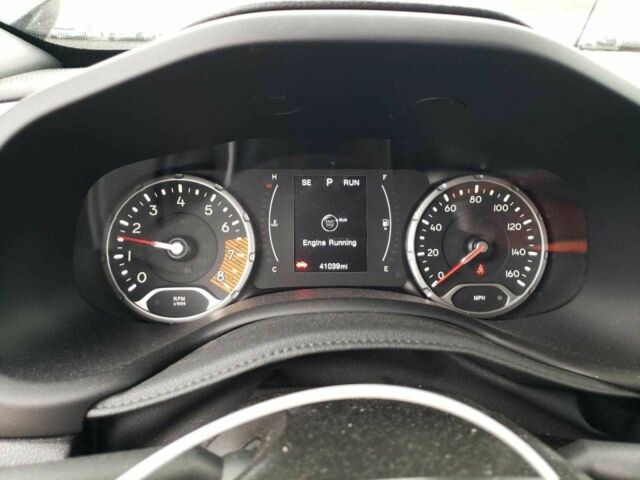 Черный Джип Другая, объемом двигателя 2.4 л и пробегом 41 тыс. км за 2500 $, фото 8 на Automoto.ua