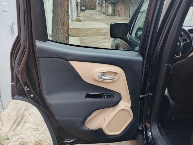 Черный Джип Другая, объемом двигателя 0 л и пробегом 110 тыс. км за 14000 $, фото 5 на Automoto.ua