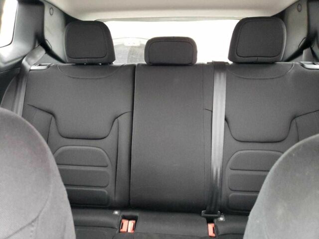 Черный Джип Другая, объемом двигателя 2.4 л и пробегом 41 тыс. км за 2500 $, фото 9 на Automoto.ua