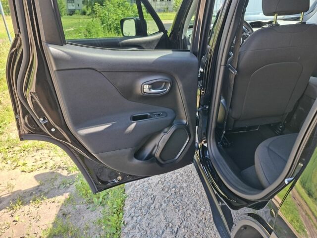 Черный Джип Другая, объемом двигателя 2.4 л и пробегом 38 тыс. км за 14500 $, фото 8 на Automoto.ua