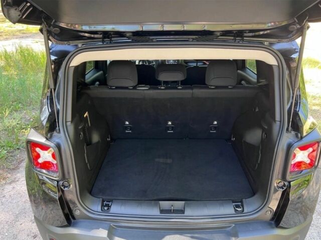 Черный Джип Другая, объемом двигателя 2.4 л и пробегом 42 тыс. км за 11300 $, фото 11 на Automoto.ua