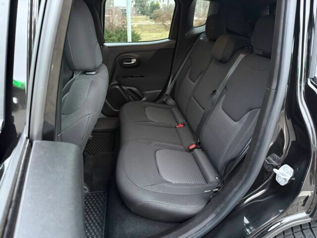 Чорний Джип Інша, об'ємом двигуна 2.4 л та пробігом 43 тис. км за 16850 $, фото 21 на Automoto.ua