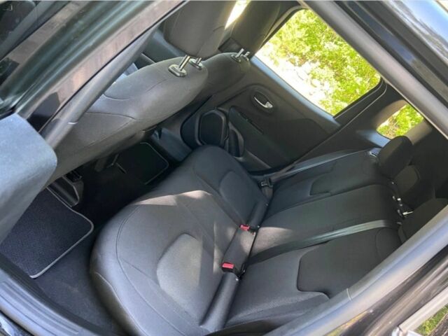 Черный Джип Другая, объемом двигателя 2.4 л и пробегом 42 тыс. км за 11300 $, фото 10 на Automoto.ua