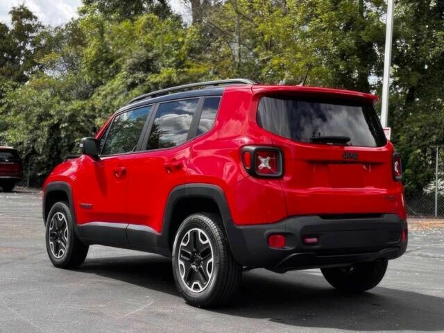 Красный Джип Другая, объемом двигателя 2.4 л и пробегом 60 тыс. км за 5200 $, фото 3 на Automoto.ua