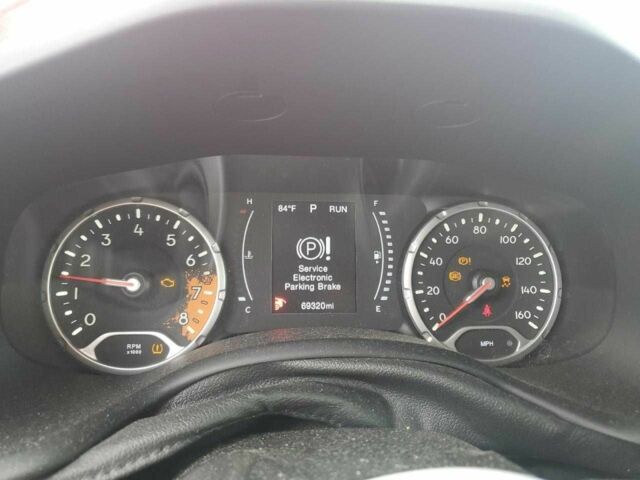 Красный Джип Другая, объемом двигателя 2.4 л и пробегом 69 тыс. км за 5000 $, фото 8 на Automoto.ua