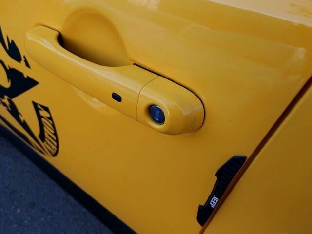 Желтый Джип Другая, объемом двигателя 2.4 л и пробегом 78 тыс. км за 11700 $, фото 7 на Automoto.ua