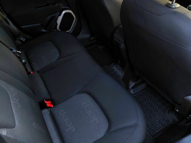 Желтый Джип Другая, объемом двигателя 2.4 л и пробегом 78 тыс. км за 11700 $, фото 16 на Automoto.ua