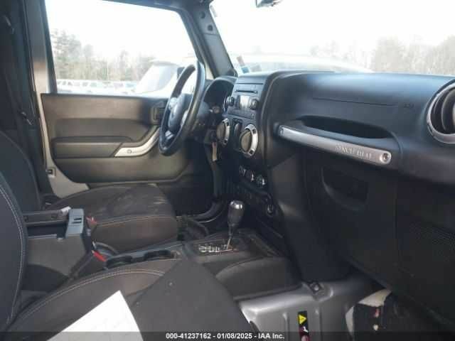 Сірий Джип Інша, об'ємом двигуна 3.6 л та пробігом 48 тис. км за 4500 $, фото 4 на Automoto.ua