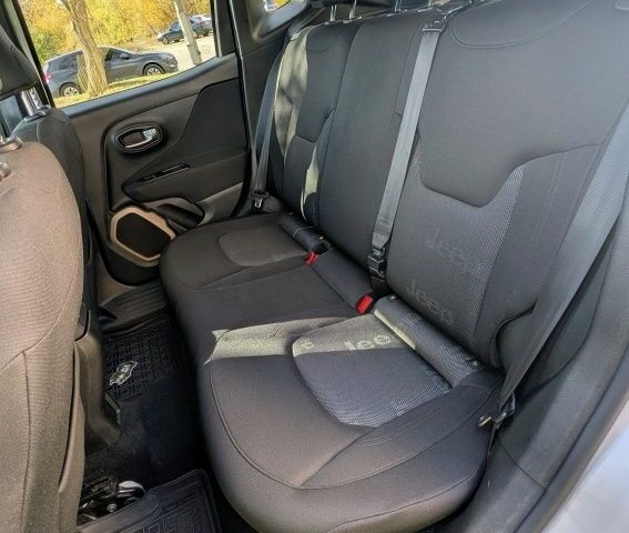 Сірий Джип Інша, об'ємом двигуна 2.4 л та пробігом 190 тис. км за 13400 $, фото 9 на Automoto.ua