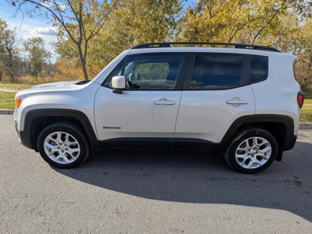 Сірий Джип Інша, об'ємом двигуна 2.4 л та пробігом 190 тис. км за 13400 $, фото 5 на Automoto.ua