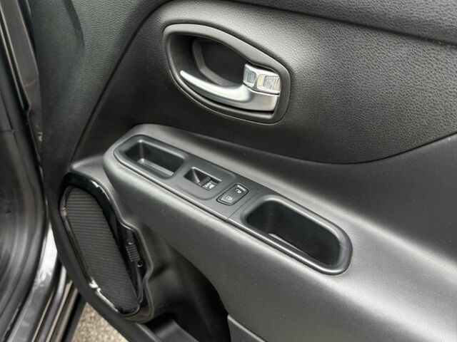 Серый Джип Другая, объемом двигателя 2.4 л и пробегом 156 тыс. км за 13200 $, фото 21 на Automoto.ua