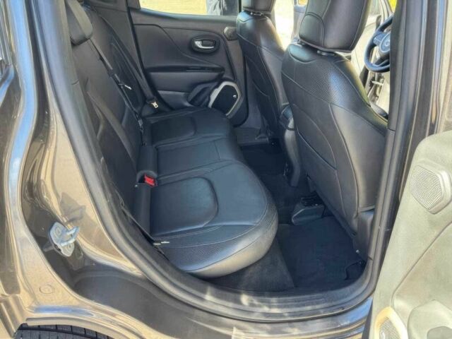 Серый Джип Другая, объемом двигателя 2.4 л и пробегом 75 тыс. км за 3400 $, фото 9 на Automoto.ua