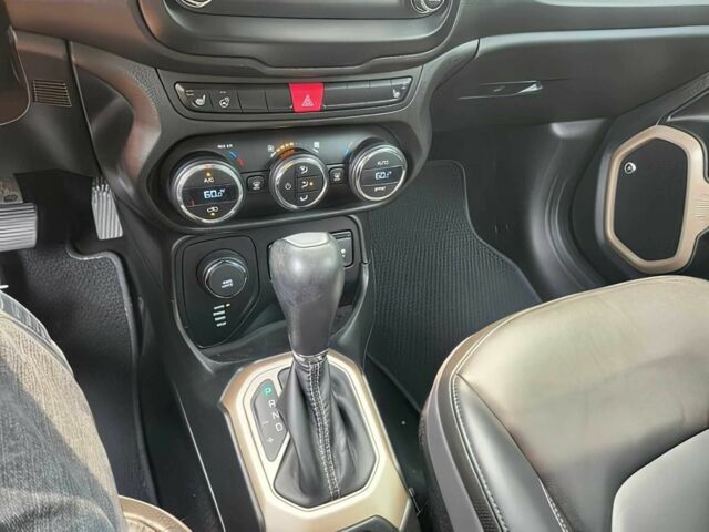 Серый Джип Другая, объемом двигателя 2.4 л и пробегом 77 тыс. км за 6300 $, фото 9 на Automoto.ua