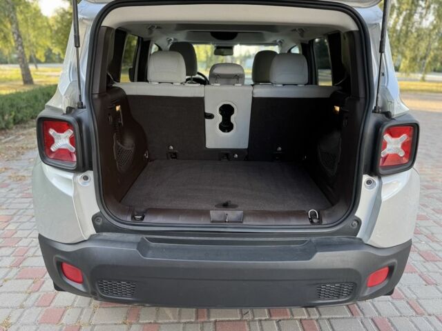 Серый Джип Другая, объемом двигателя 2.4 л и пробегом 203 тыс. км за 12999 $, фото 16 на Automoto.ua