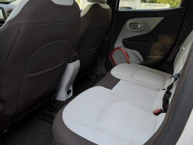 Серый Джип Другая, объемом двигателя 2.4 л и пробегом 203 тыс. км за 12999 $, фото 17 на Automoto.ua