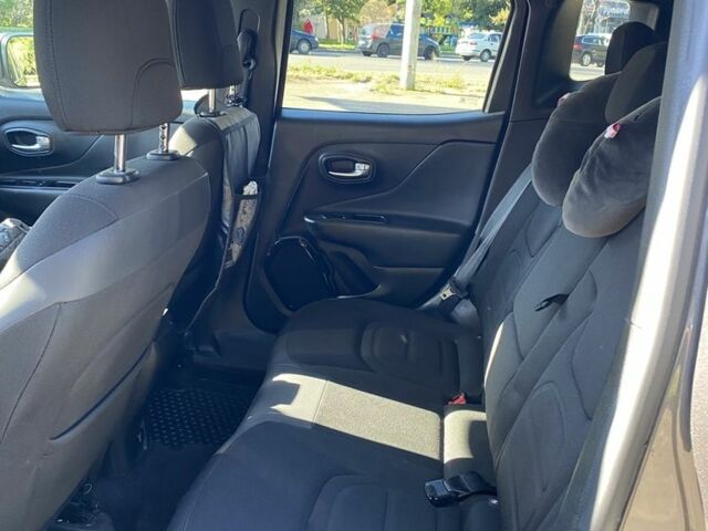 Серый Джип Другая, объемом двигателя 2.4 л и пробегом 160 тыс. км за 12500 $, фото 12 на Automoto.ua