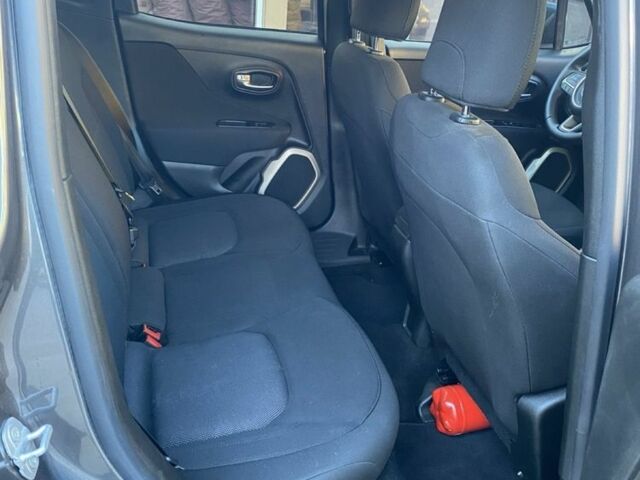 Серый Джип Другая, объемом двигателя 2.4 л и пробегом 114 тыс. км за 11500 $, фото 14 на Automoto.ua