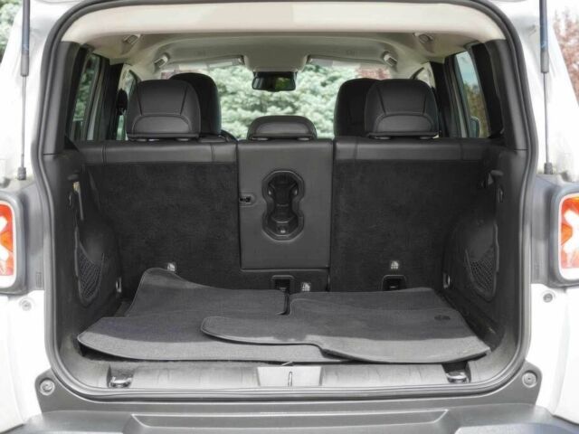 Серый Джип Другая, объемом двигателя 2.4 л и пробегом 44 тыс. км за 4000 $, фото 10 на Automoto.ua