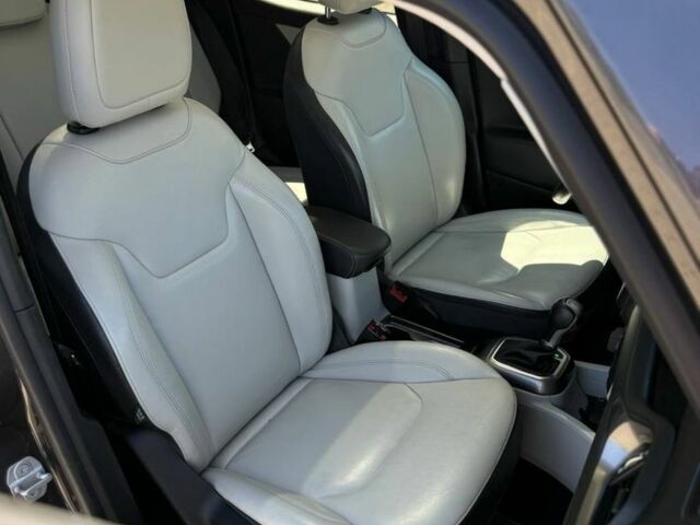 Серый Джип Другая, объемом двигателя 2.4 л и пробегом 80 тыс. км за 17200 $, фото 5 на Automoto.ua