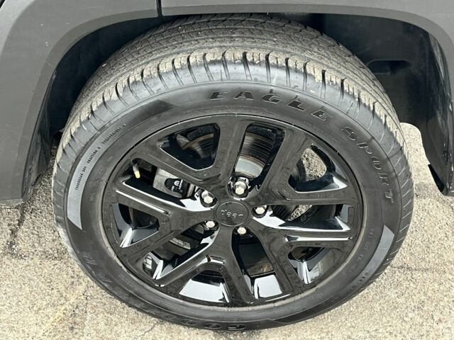 Сірий Джип Інша, об'ємом двигуна 2.4 л та пробігом 57 тис. км за 15500 $, фото 12 на Automoto.ua