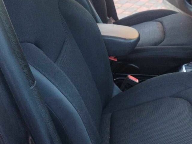 Серый Джип Другая, объемом двигателя 2.4 л и пробегом 80 тыс. км за 14000 $, фото 7 на Automoto.ua