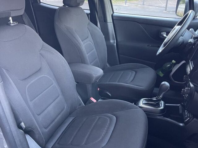 Сірий Джип Інша, об'ємом двигуна 2.4 л та пробігом 80 тис. км за 10900 $, фото 7 на Automoto.ua