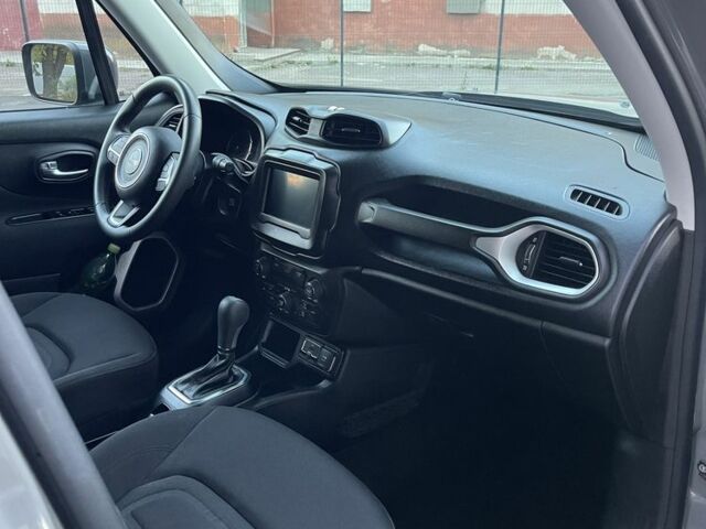 Сірий Джип Інша, об'ємом двигуна 2.4 л та пробігом 80 тис. км за 10900 $, фото 6 на Automoto.ua