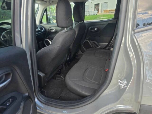 Серый Джип Другая, объемом двигателя 2.4 л и пробегом 41 тыс. км за 12800 $, фото 8 на Automoto.ua